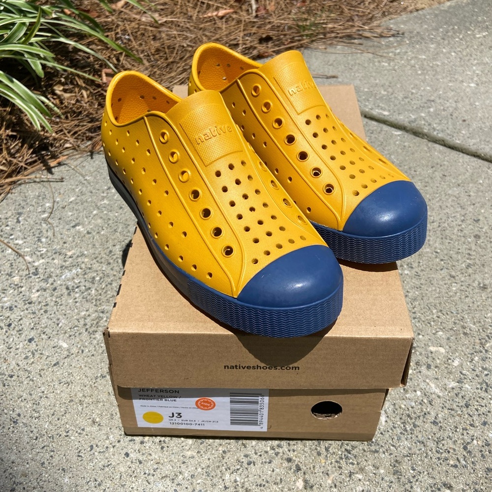 NIB NATIVE Jefferson Shoe